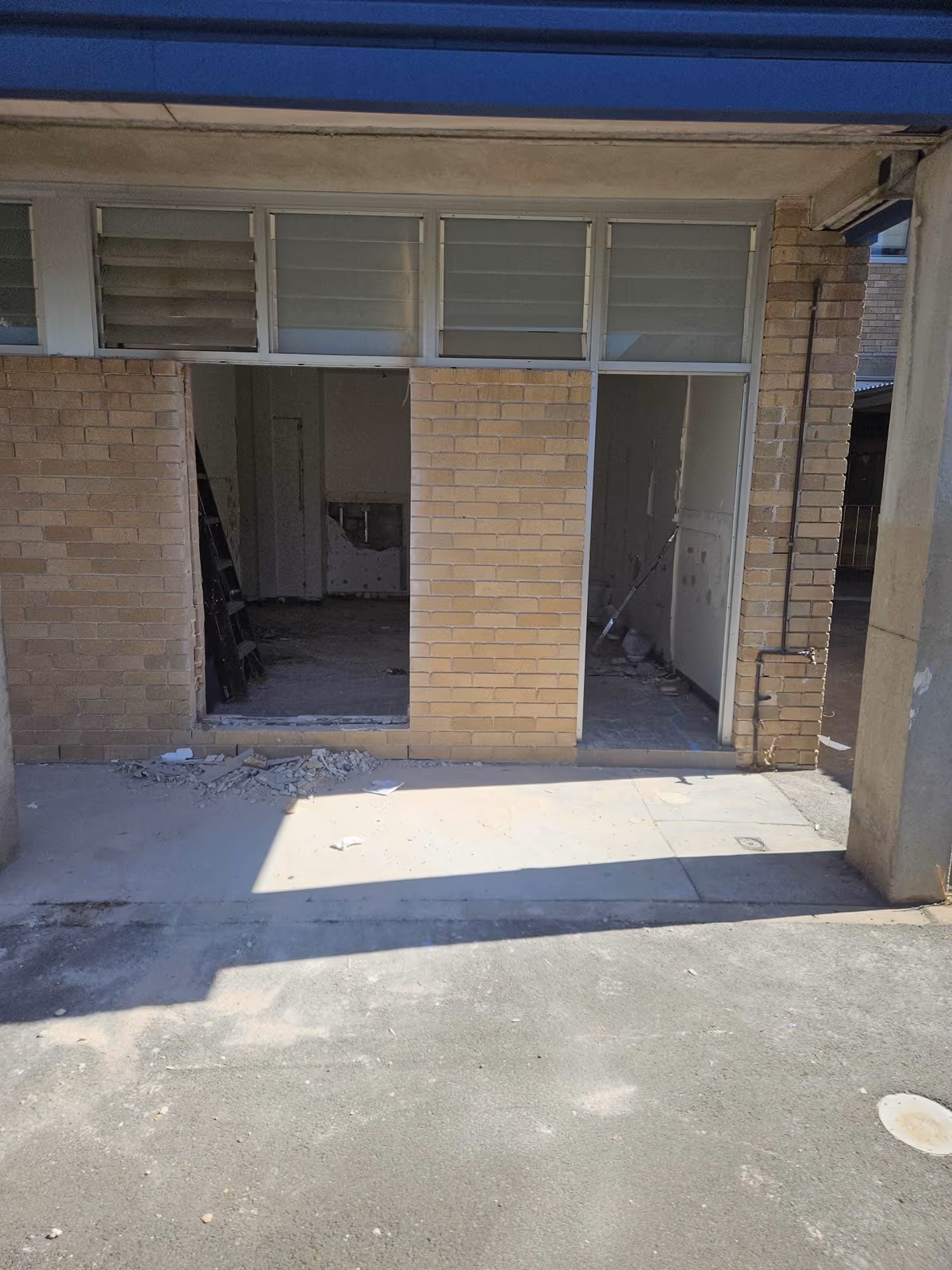 Commercial building exterior demolition Melbourne